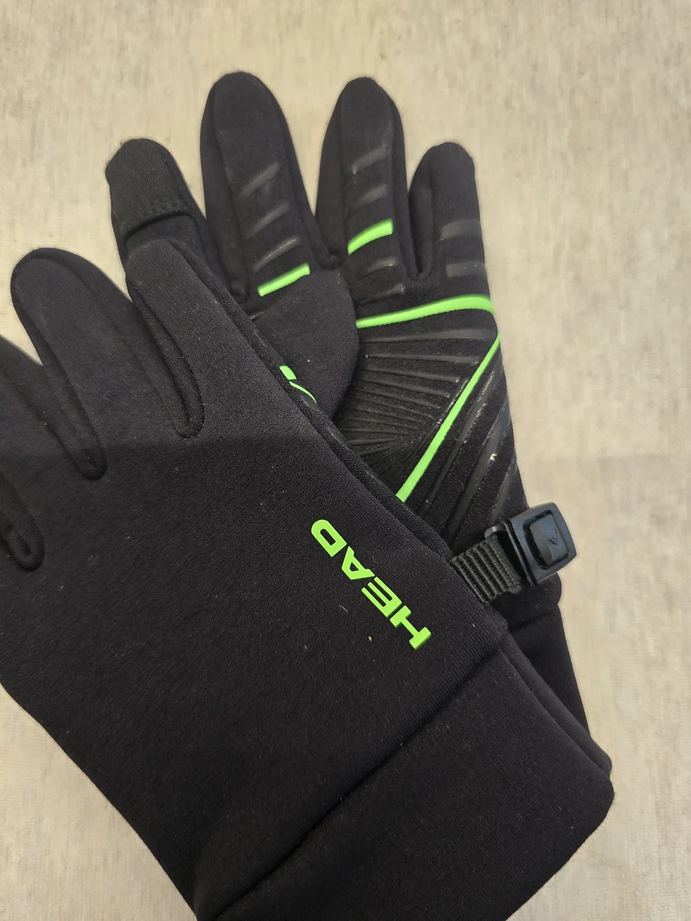 HEAD Kids' Touchscreen Gloves, featuring SENSATEC technology